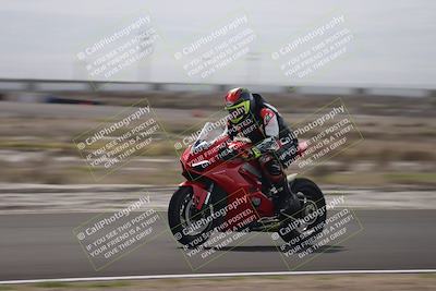 media/Feb-15-2025-TrackDaz (Sat) [[1e057f4b71]]/Group B/Front Straight/